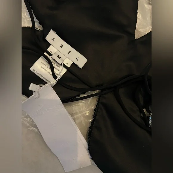 AREA EMBROIDERED CRYSTAL PAILLETTE BUTTERFLY TOP size Medium - Picture 10 of 12